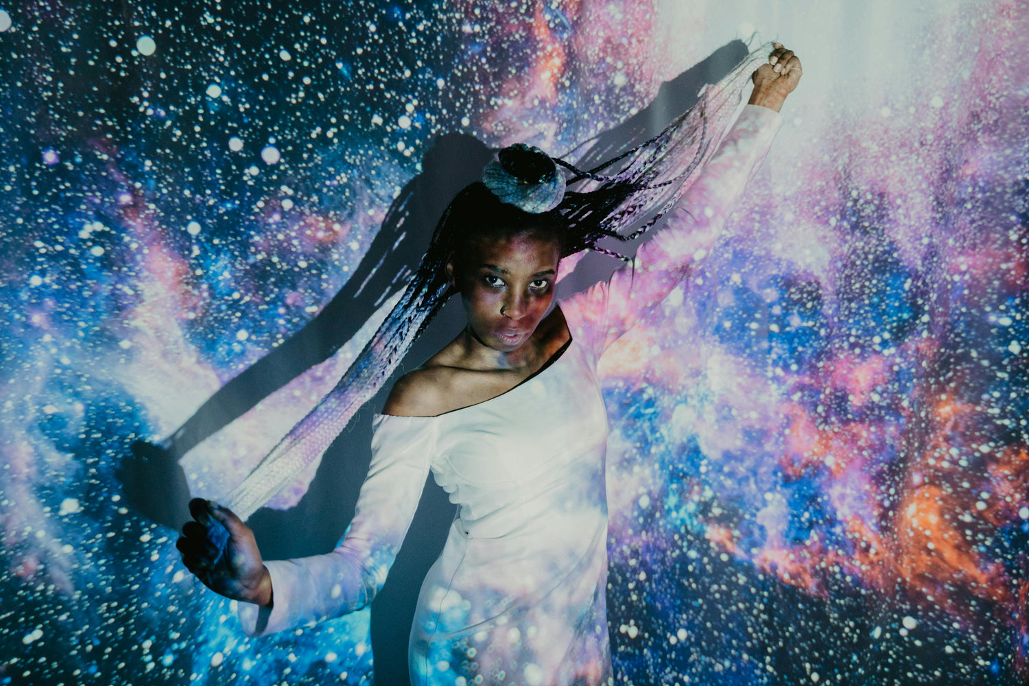 Éclairage-ciel-étoilé-artistique-Créations-lumineuses-et-design-sur-mesure AstralLuminance