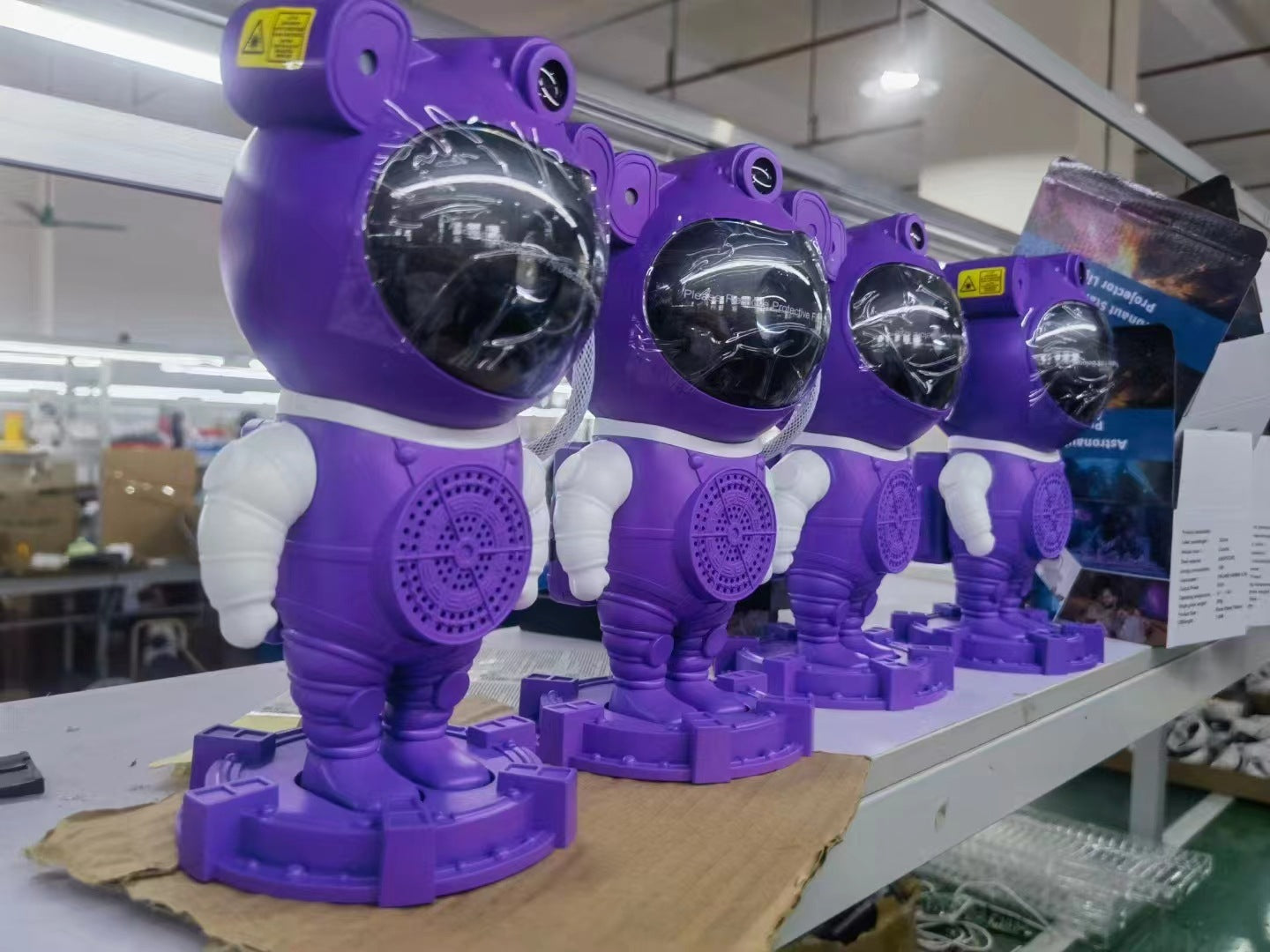 Astronaut Starry Sky Lampe Bluetooth Astronaute : Ciel Étoilé Connecté pour Ambiance Relaxante et Musicale - AstralLuminance